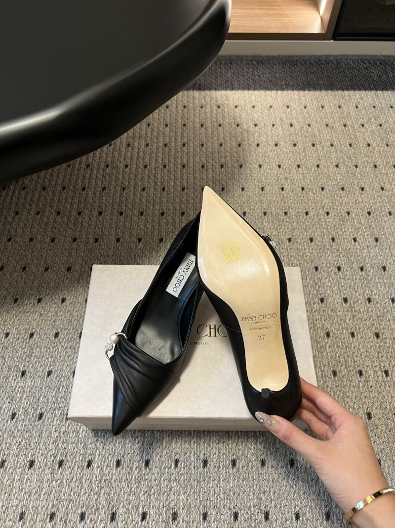 Женские туфли Jimmy Choo с позолоченными деталями черного цвета