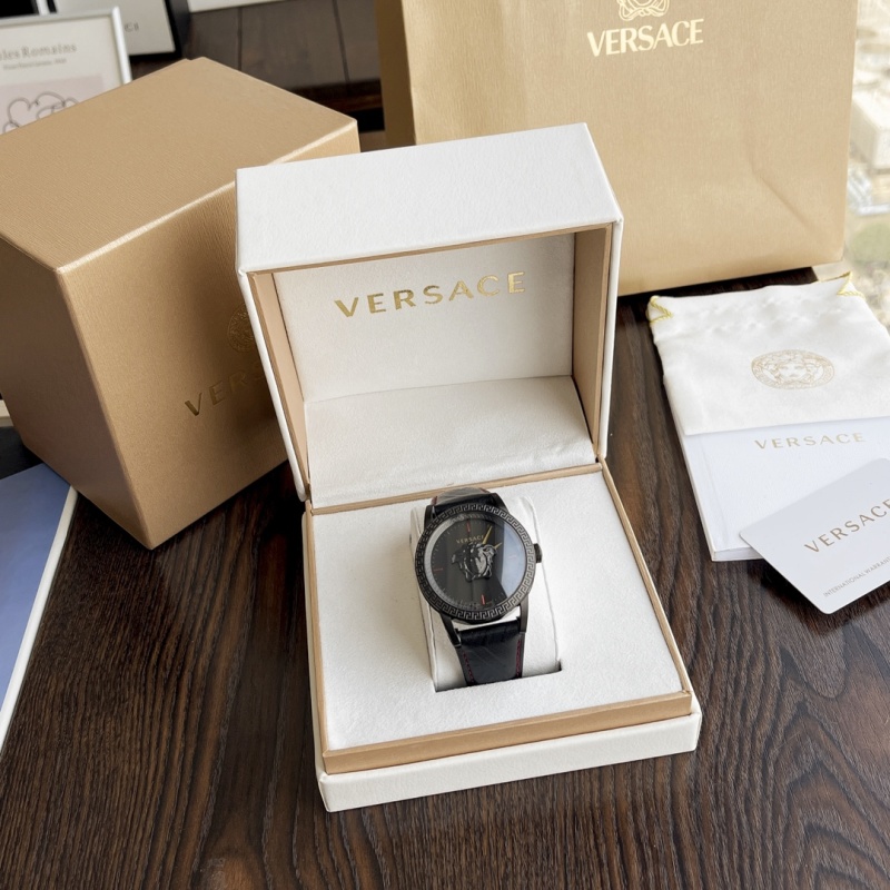 Часы Versace