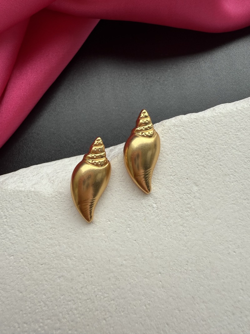 Серьги в форме моллюсковой раковины Schiaparelli