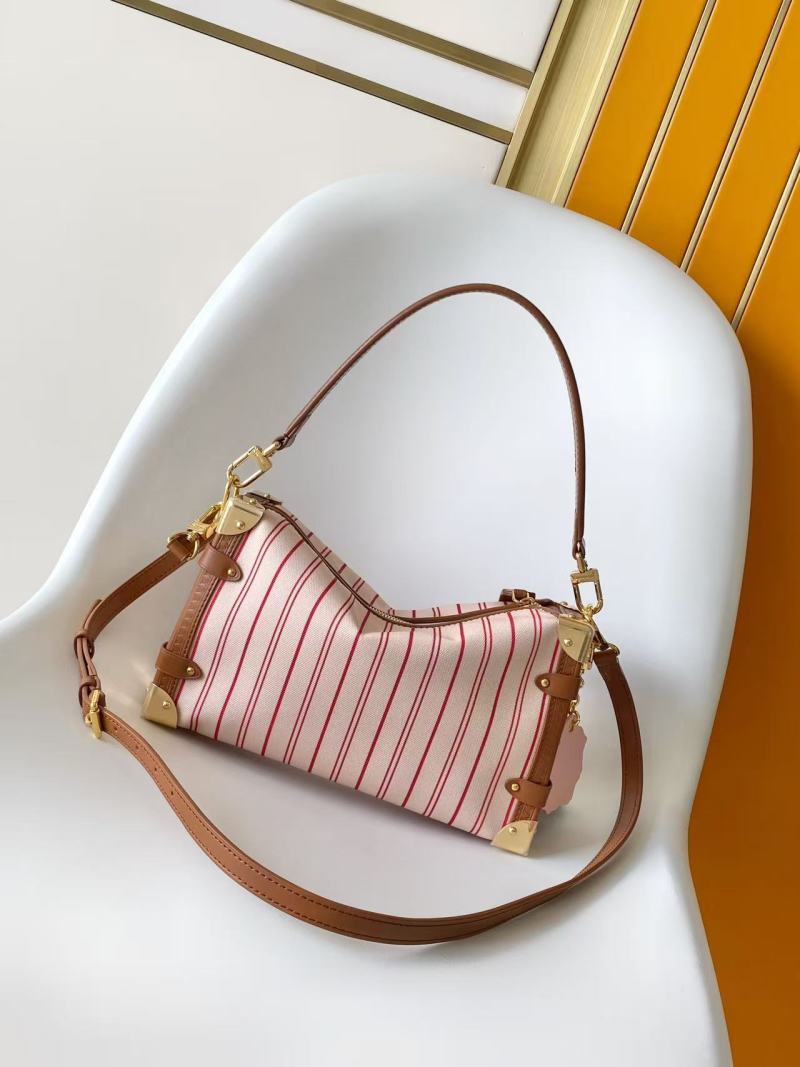 Сумка Louis Vuitton с красными полосами