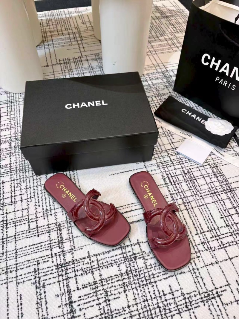 Женские шлёпанцы с плетеным элементом Chanel