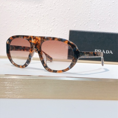 Солнцезащитные очки Prada PR C05, черепаховая расцветка