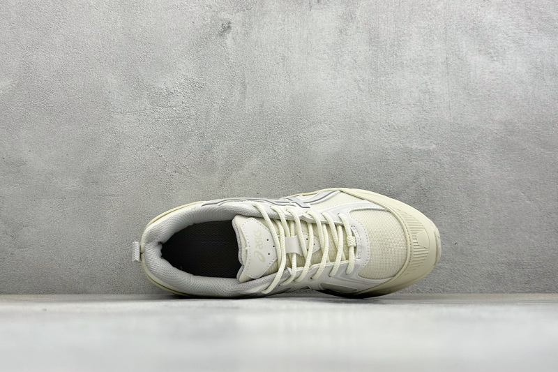 Кроссовки Asics