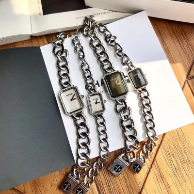 Часы Chanel