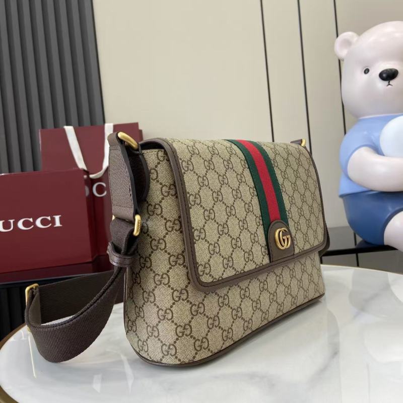 Сумка Gucci с монограммой и ремешком