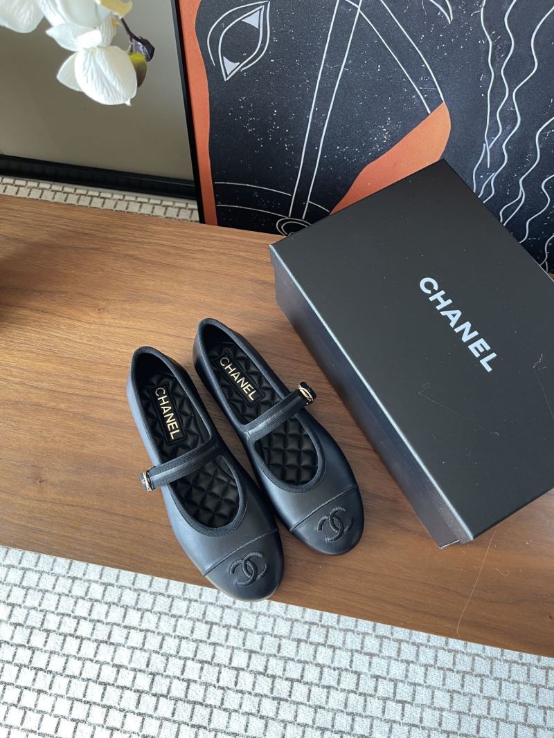 Черные женские балетки Chanel