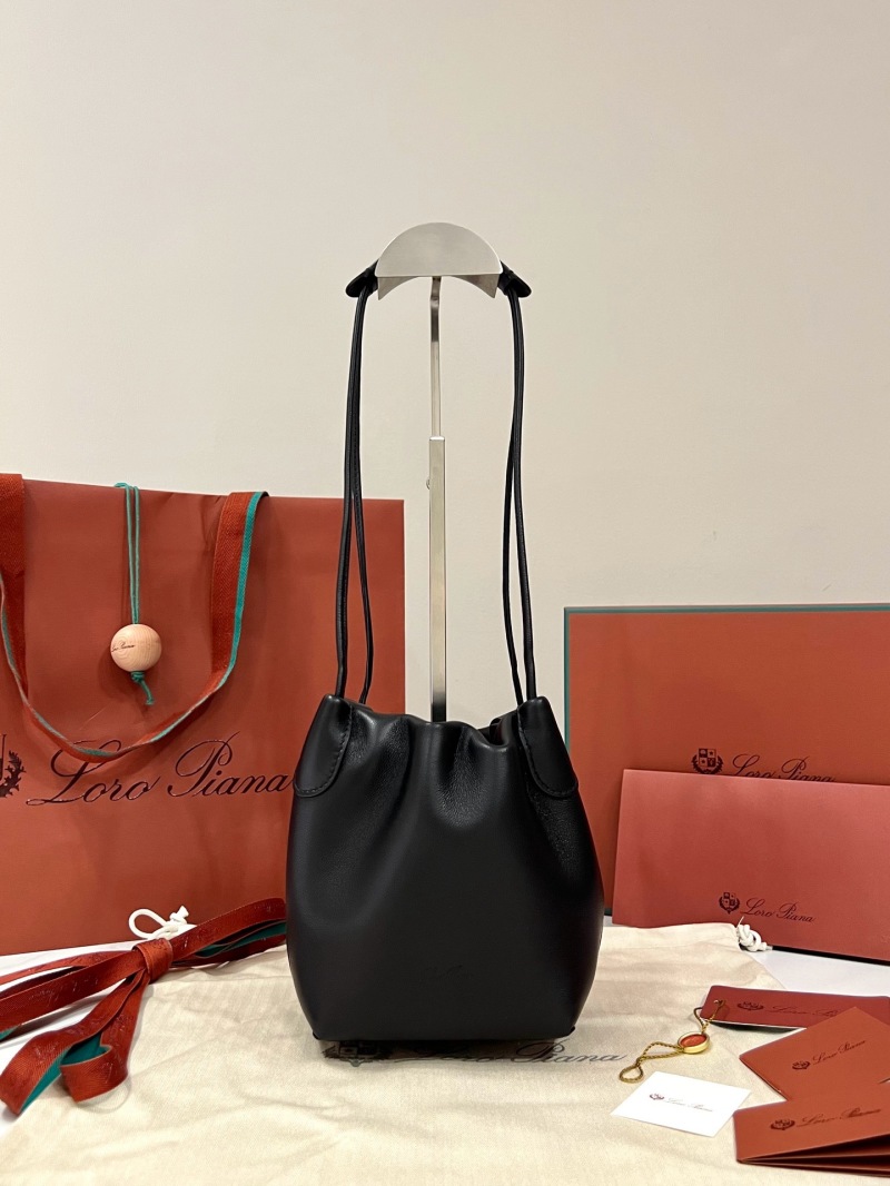 Чёрная сумка Loro Piana Bale Softy