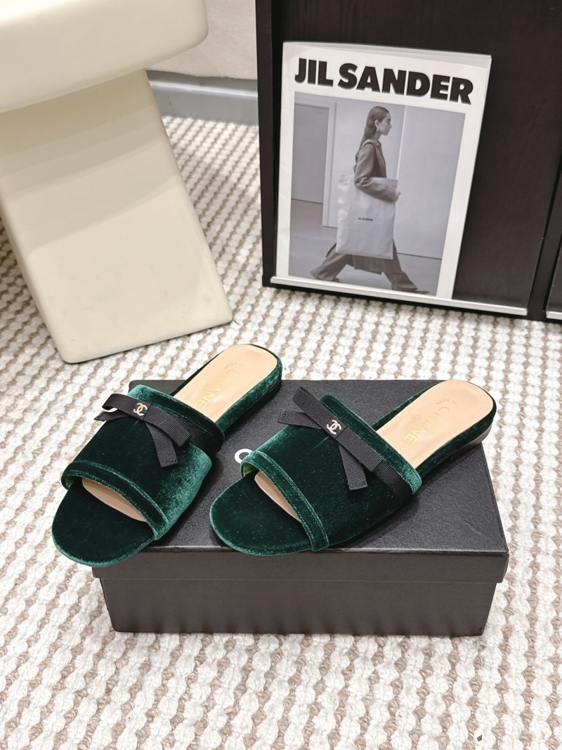 Женские бархатные мюли с бантом Chanel