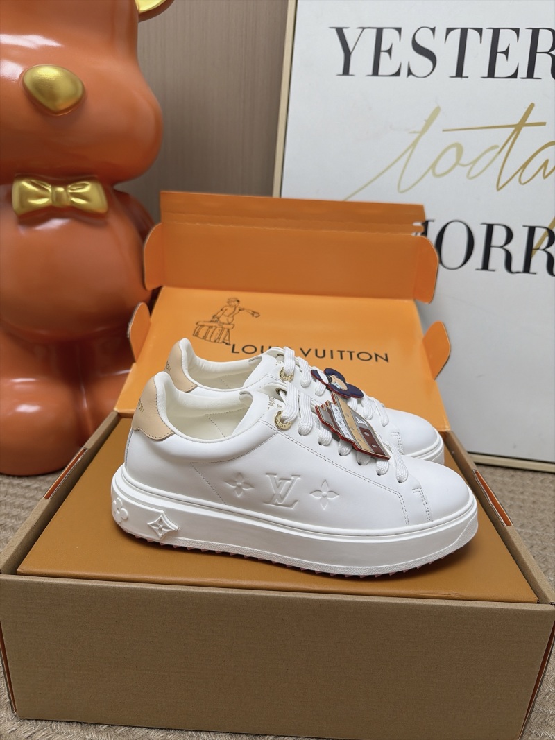 Женские кроссовки Louis Vuitton белые