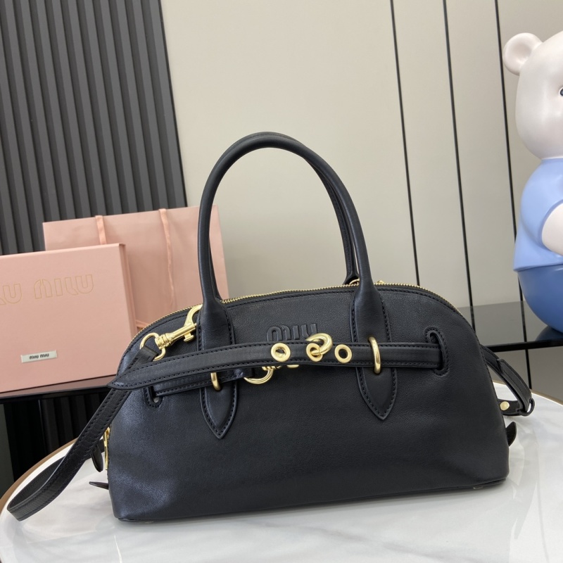 Сумка Miu Miu черная с золотой фурнитурой