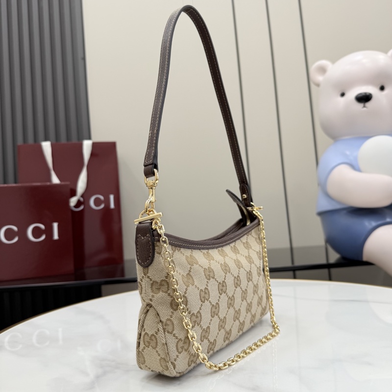 Сумка Gucci с цепочкой и монограммой