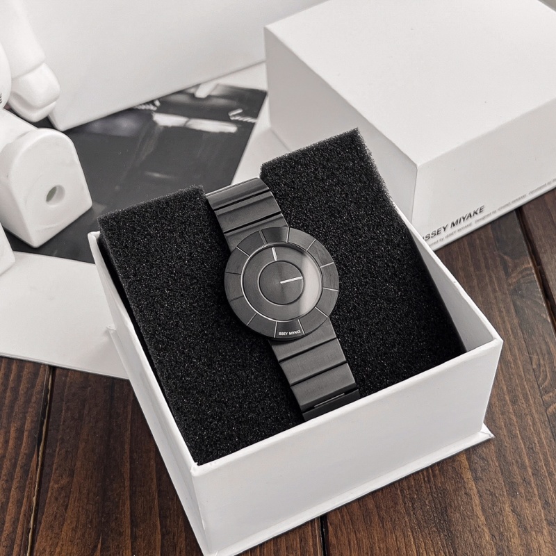 Часы Issey Miyake