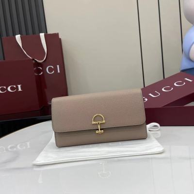Портмоне Gucci с золотой фурнитурой