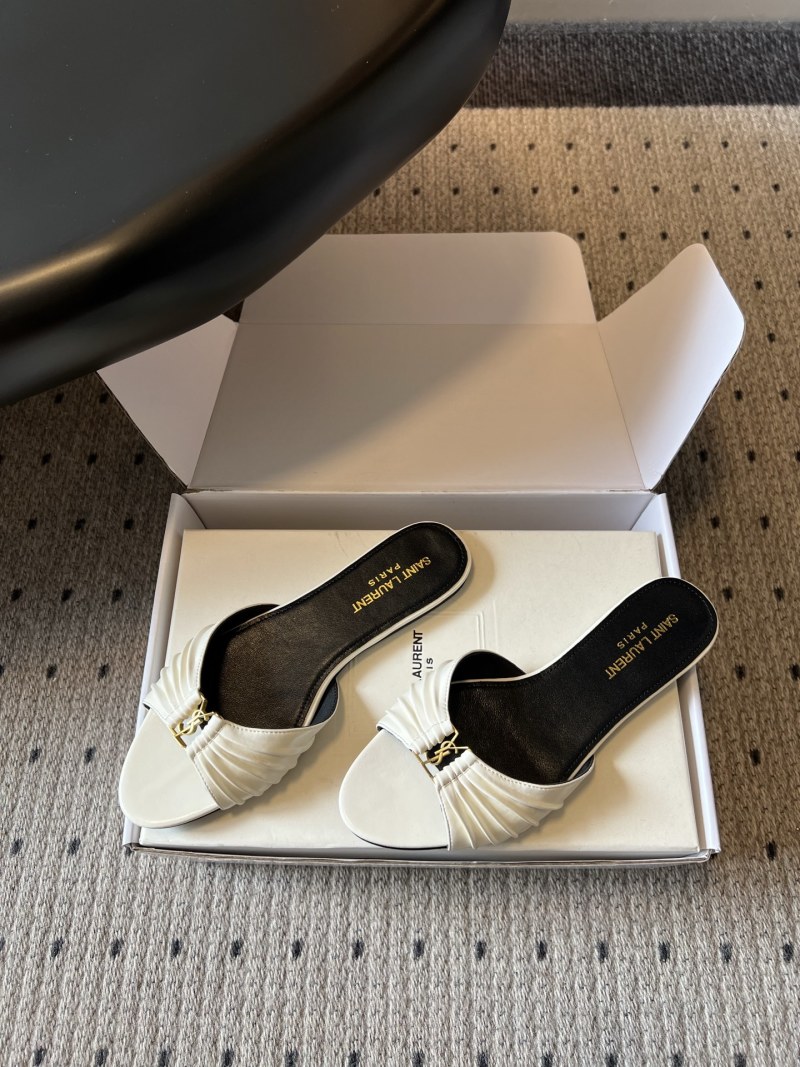 Шлепанцы Saint Laurent белые с металлизированным логотипом YSL