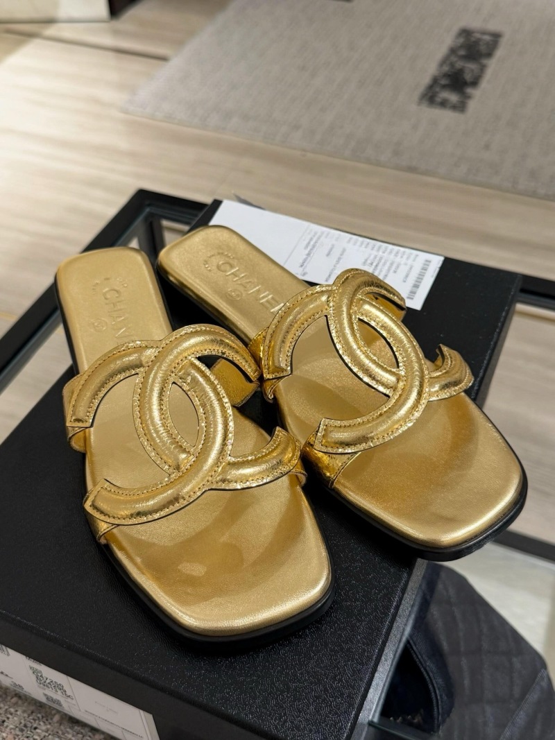 Мюли женские золотистые с логотипом Chanel