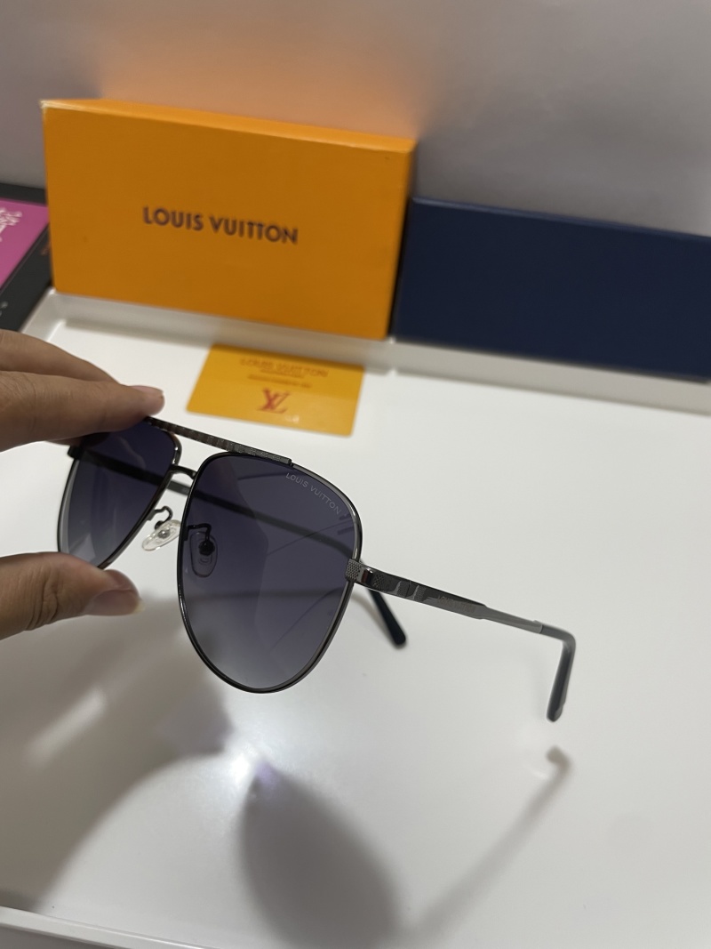 Солнечные очки Louis Vuitton, поляризационные