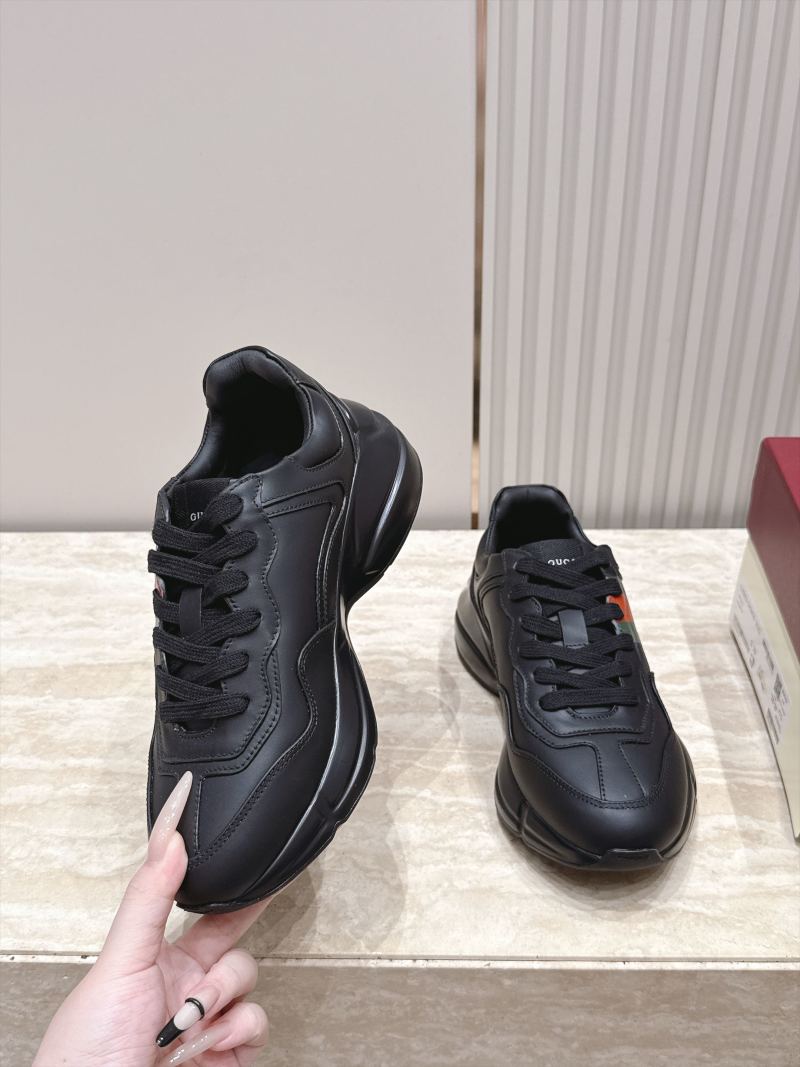 Женские кроссовки Gucci