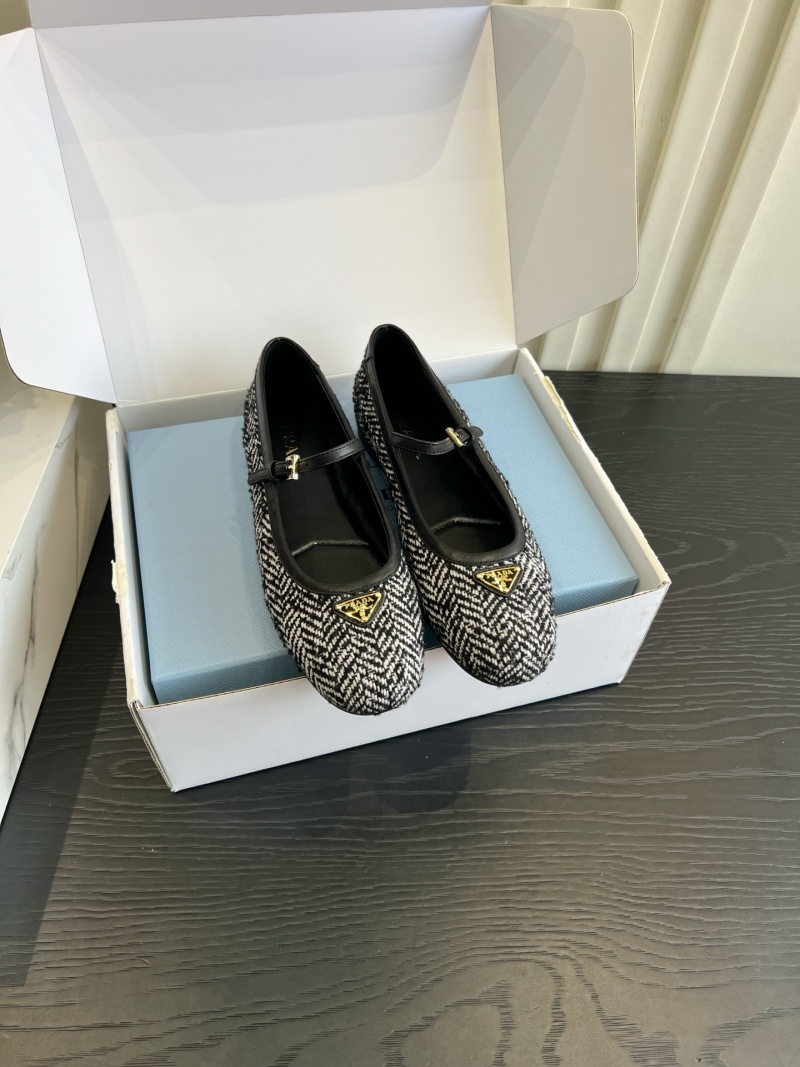 Балетки Prada