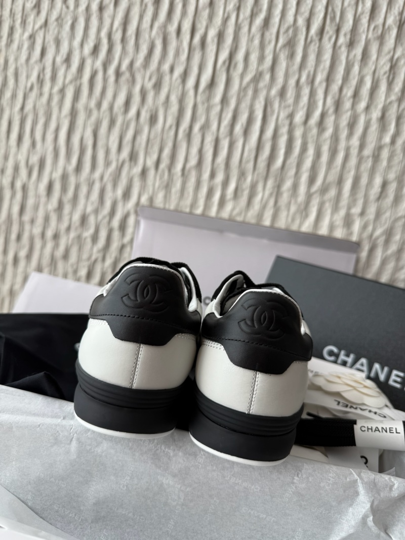 Кроссовки женские черно-белые из натуральной кожи Chanel