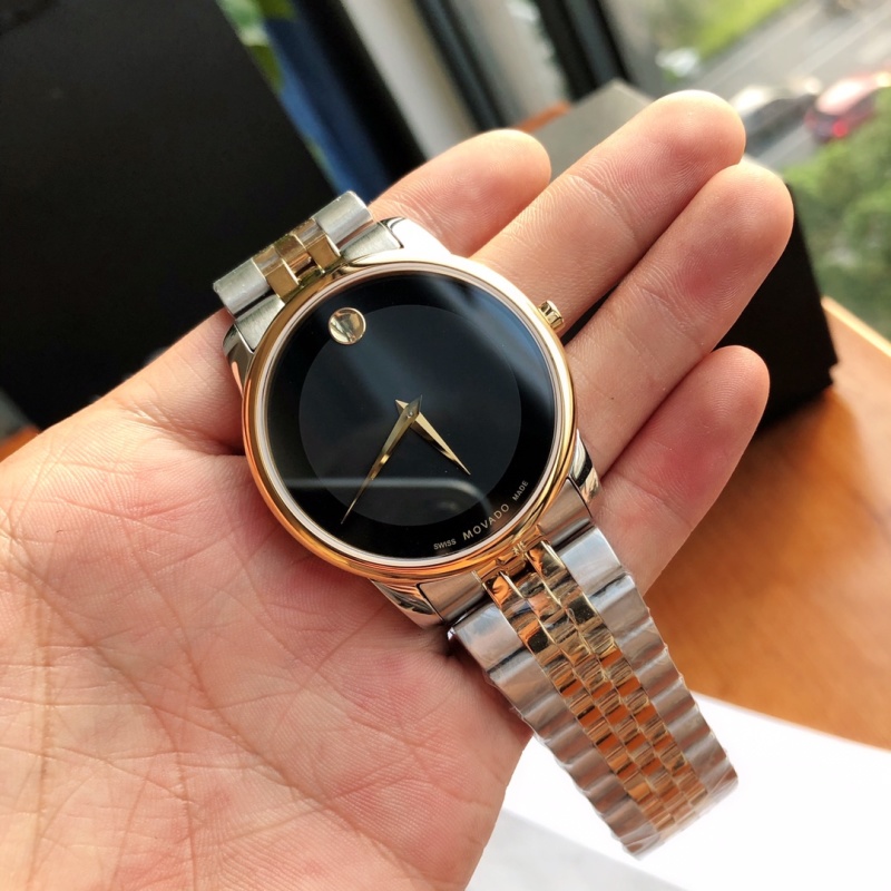 Часы Movado