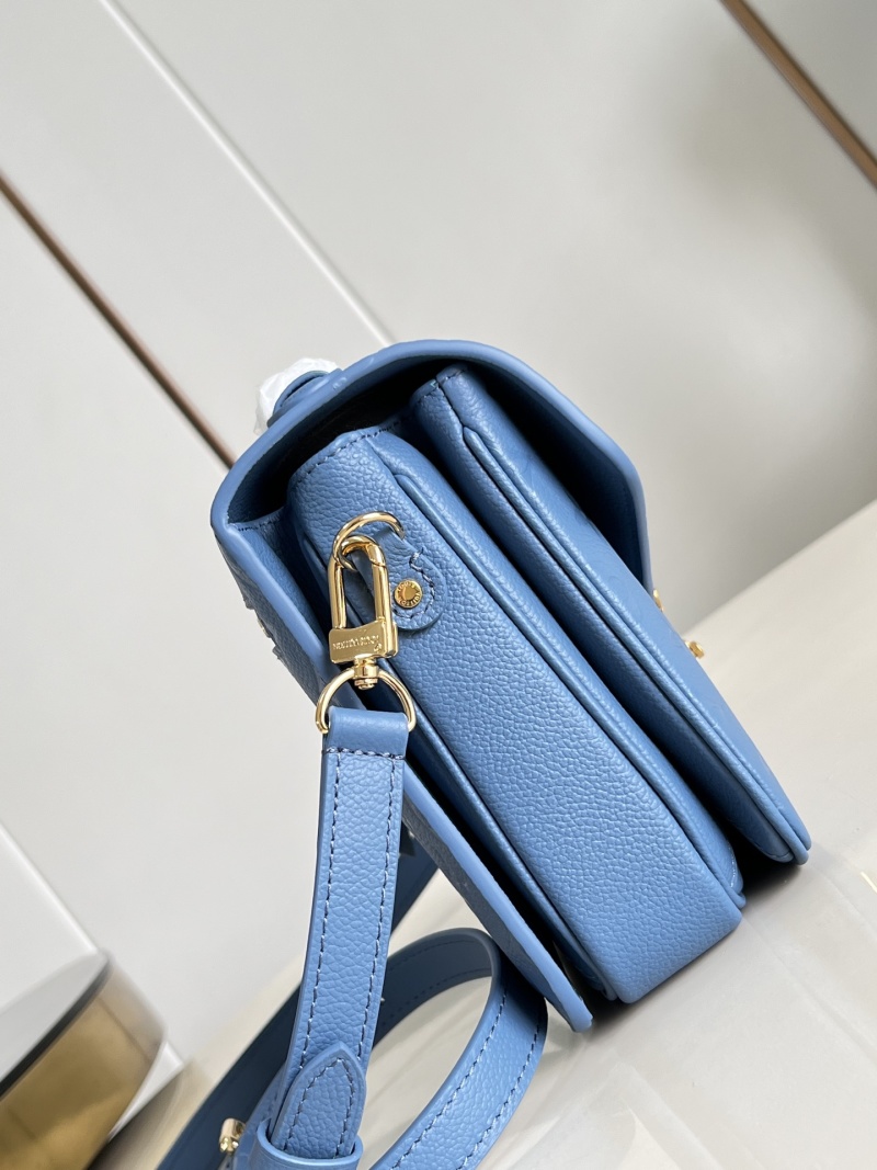 Сумка Pochette Métis Monogram Empreinte голубая Louis Vuitton