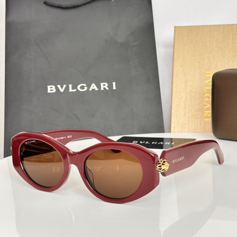 Солнцезащитные очки BVLGARI черный