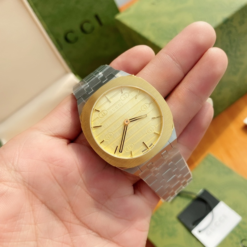 Часы Gucci