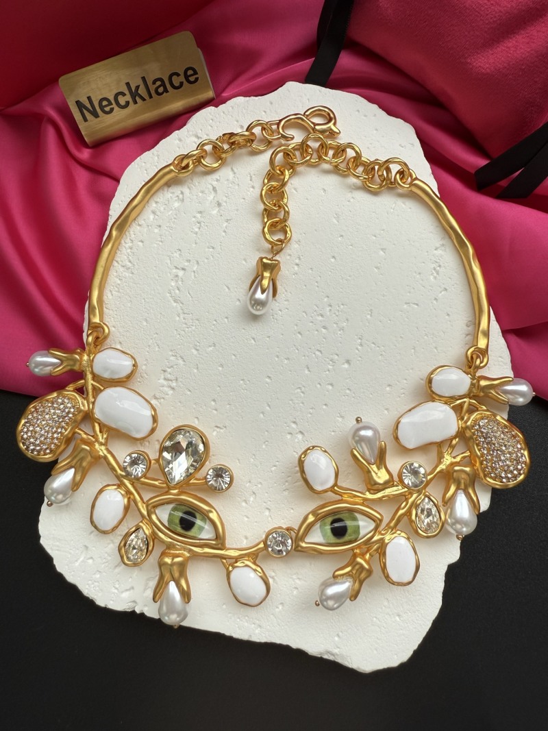Колье с глазами и жемчугом Schiaparelli