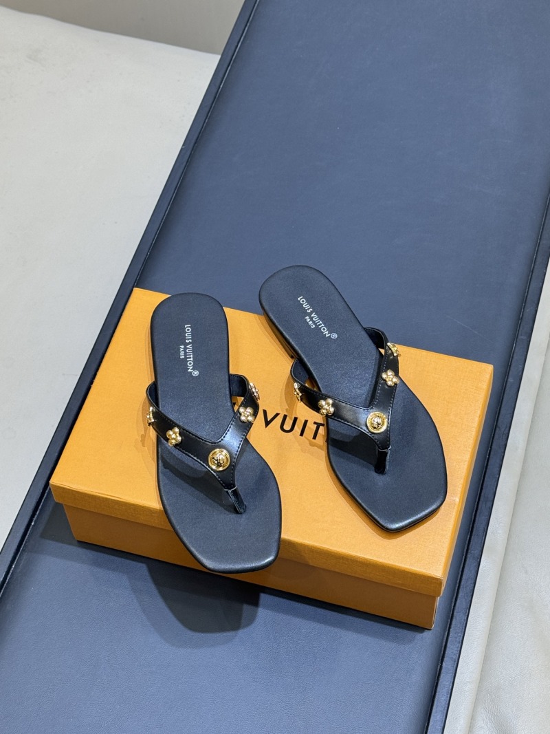 Шлёпанцы Louis Vuitton