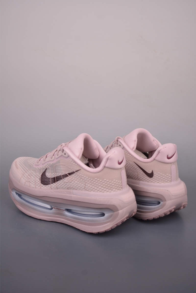 Кроссовки Nike Vomero