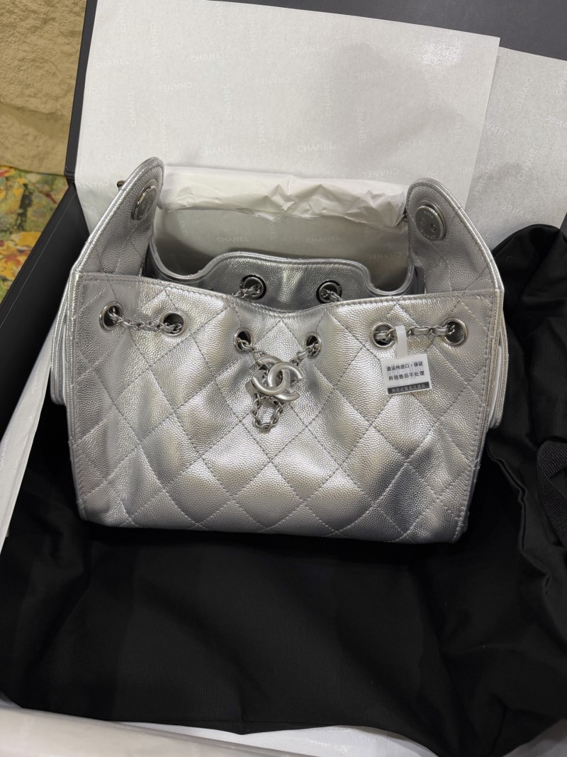 Сумка Chanel с тиснёным узором