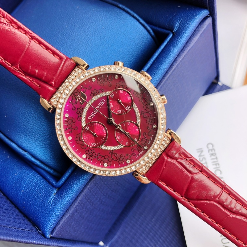 Часы Swarovski