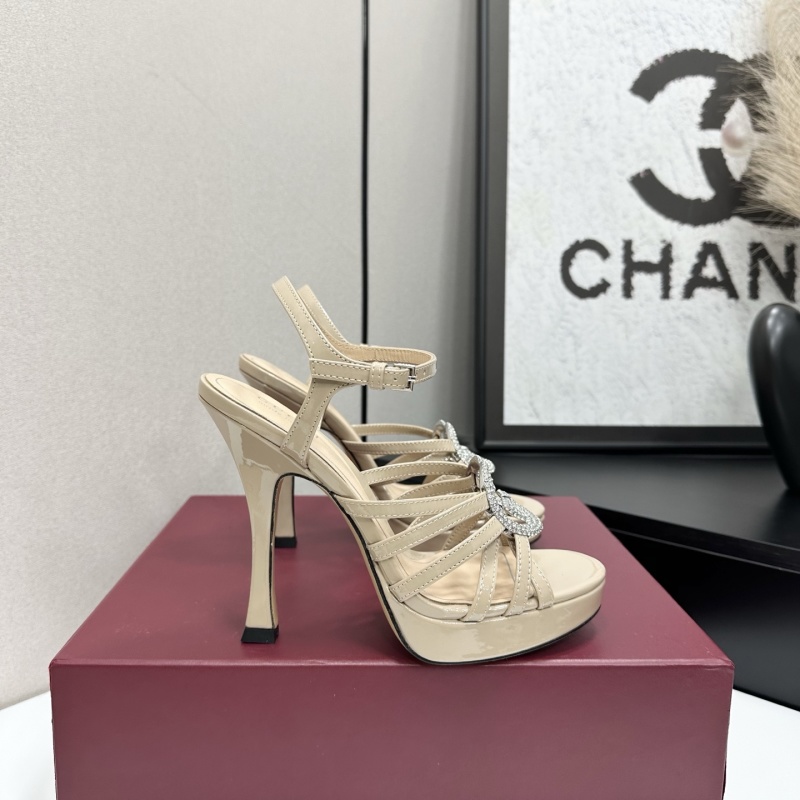 Женские босоножки на платформе с ремешками и стразами Gucci