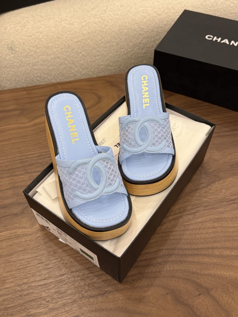 Женские сабо на платформе с логотипом Chanel