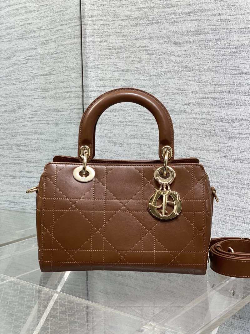 Сумка Dior Lady Dior коричневая