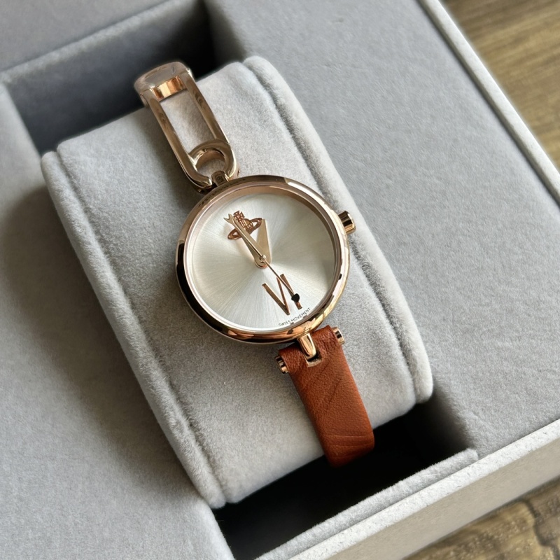 Часы Vivienne Westwood