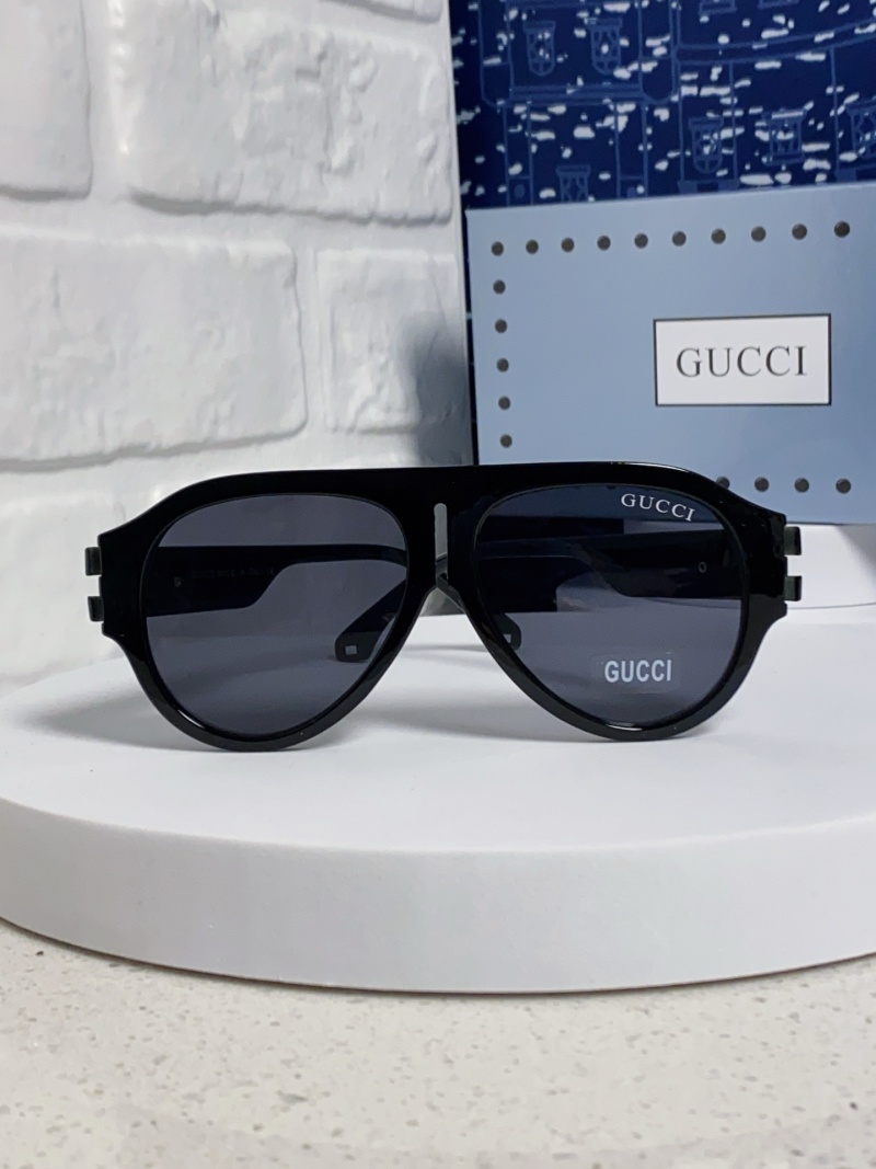 Солнцезащитные очки Gucci