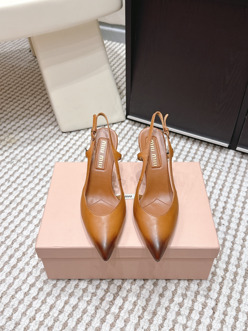 Женские туфли Miu Miu на каблуке, светло-коричневые