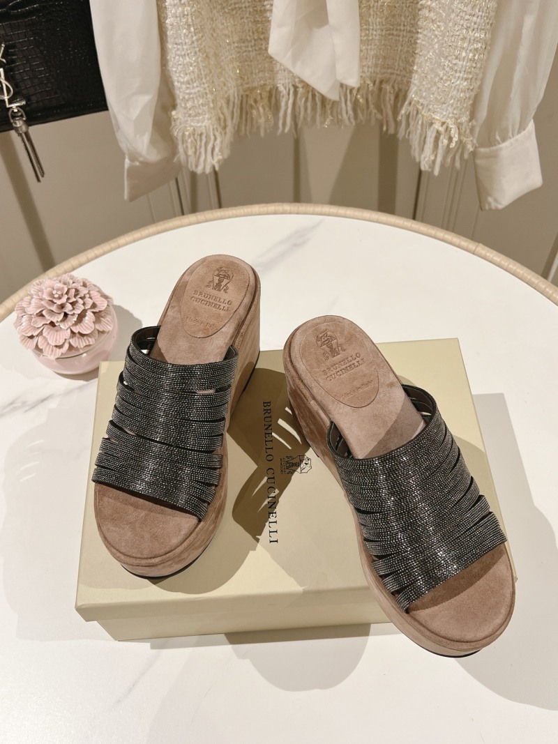 Женские сандалии Brunello Cucinelli на платформе с кристаллами