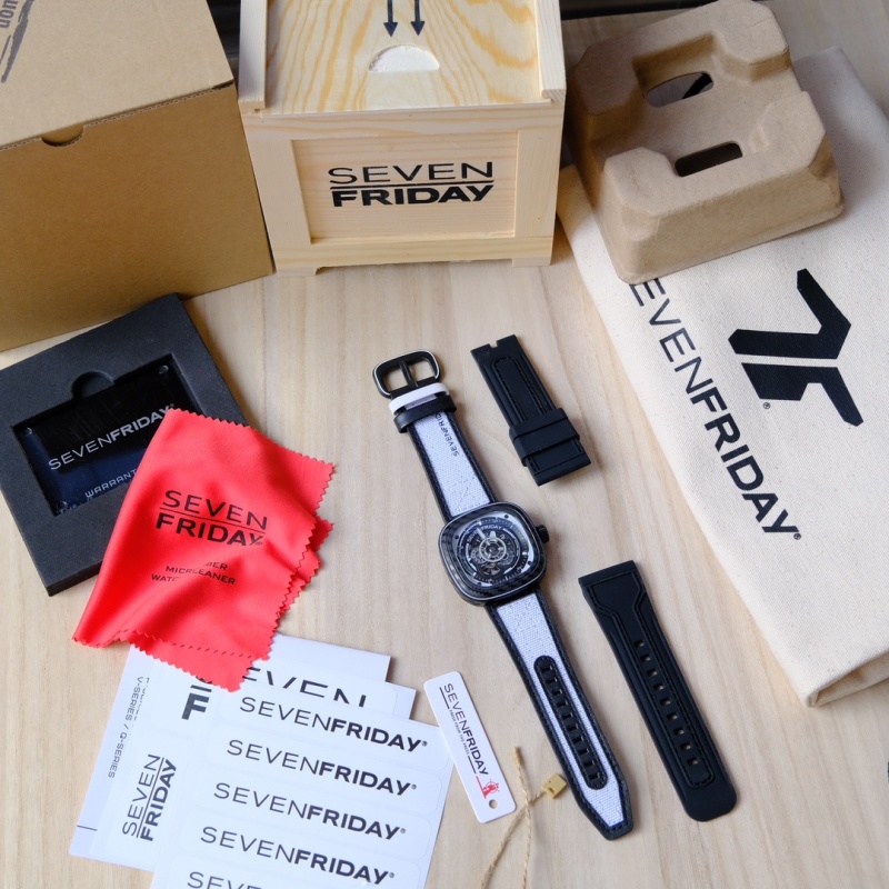 Часы SevenFriday