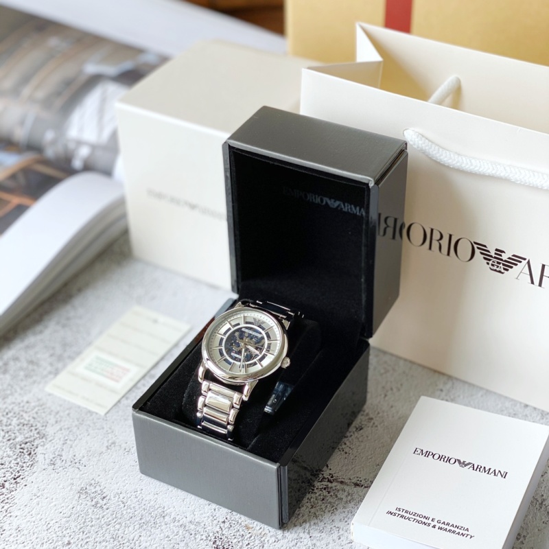 Часы Armani