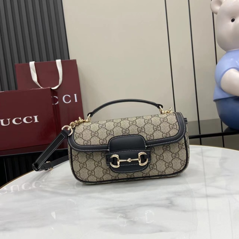 Сумка Gucci с монограммой и ремешком