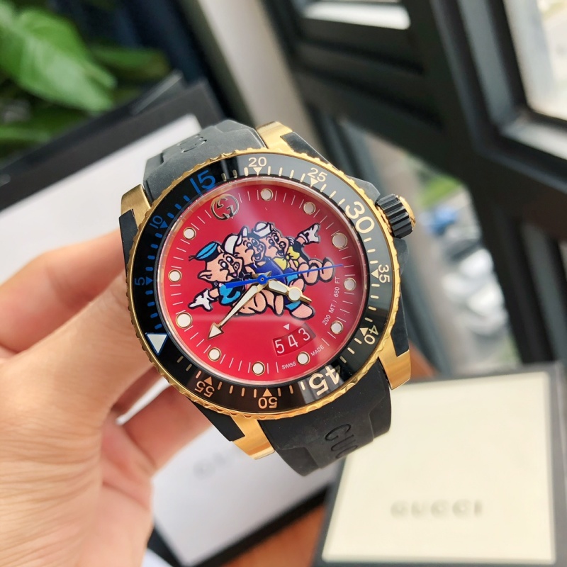 Часы Gucci