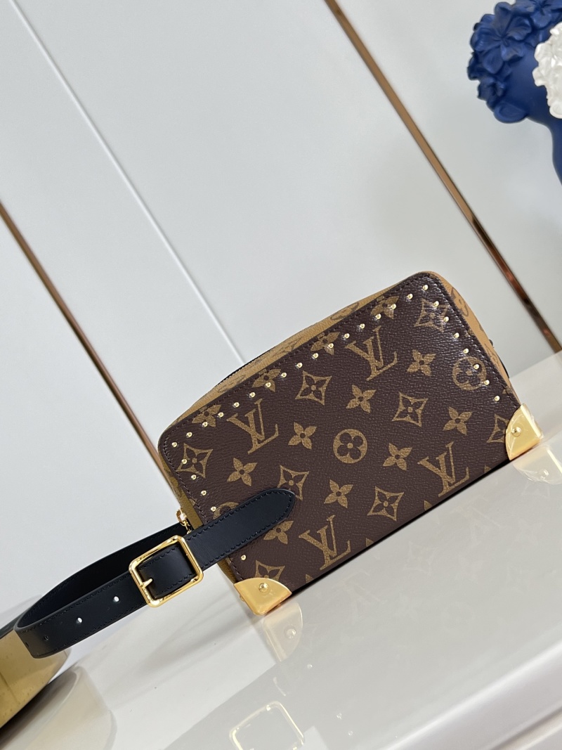Косметичка-органайзер с принтом Monogram, модель Locker Dopp Kit Louis Vuitton