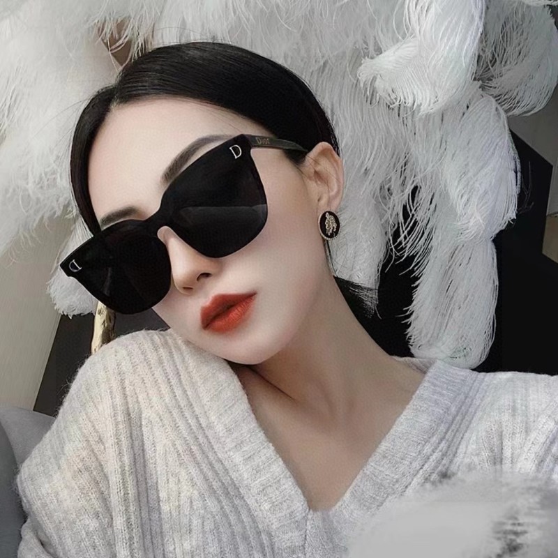 Солнечные очки Dior P90