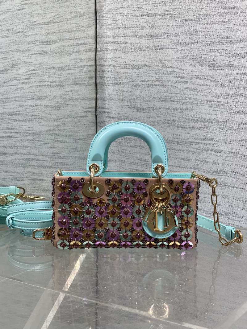 Сумка Dior Lady Dior с декором