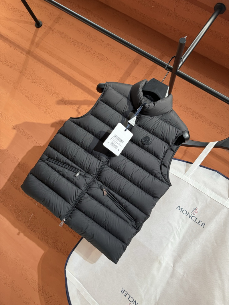 Жилет Moncler