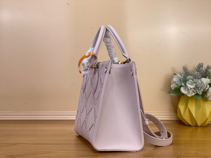 Сумка Louis Vuitton с монограммой