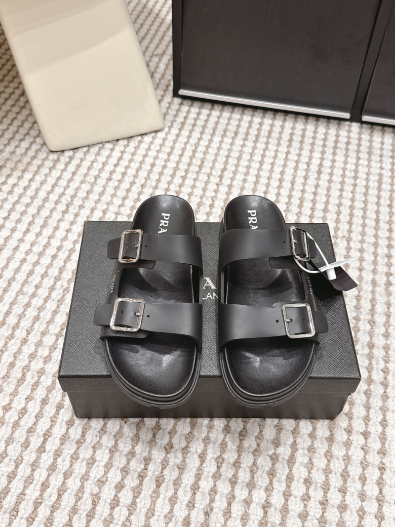 Женские черные сандалии Prada с двумя пряжками и толстой подошвой
