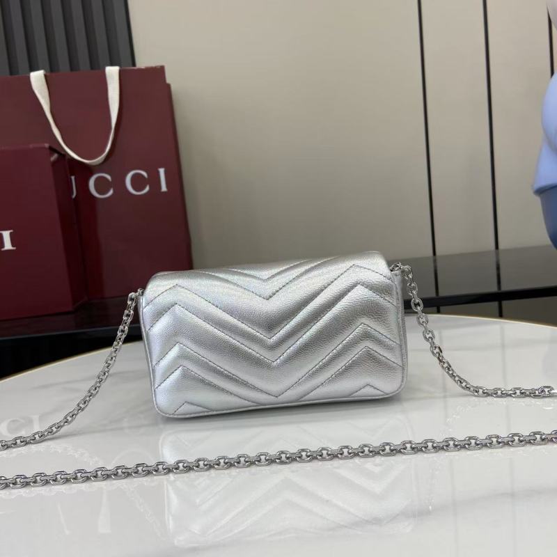 Сумка Gucci серебристая с цепочкой